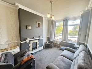 Lounge- click for photo gallery